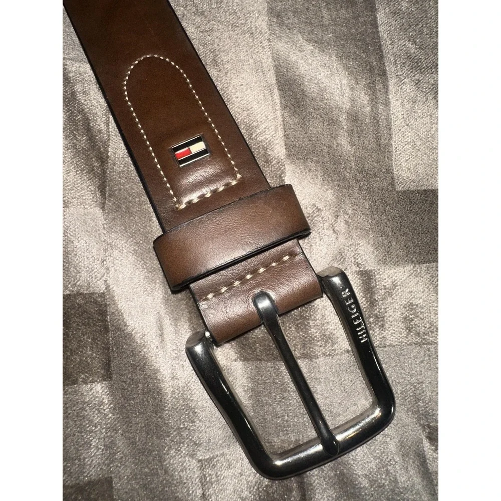 Tommy Hilfiger Belt‎ Mens 36/90 Brown Imitation Leather Silver Buckle Flag Logo